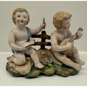 Vintage Occupied Japan Bisque porcelain musical Putti cherubs figurine 1945 Coll
